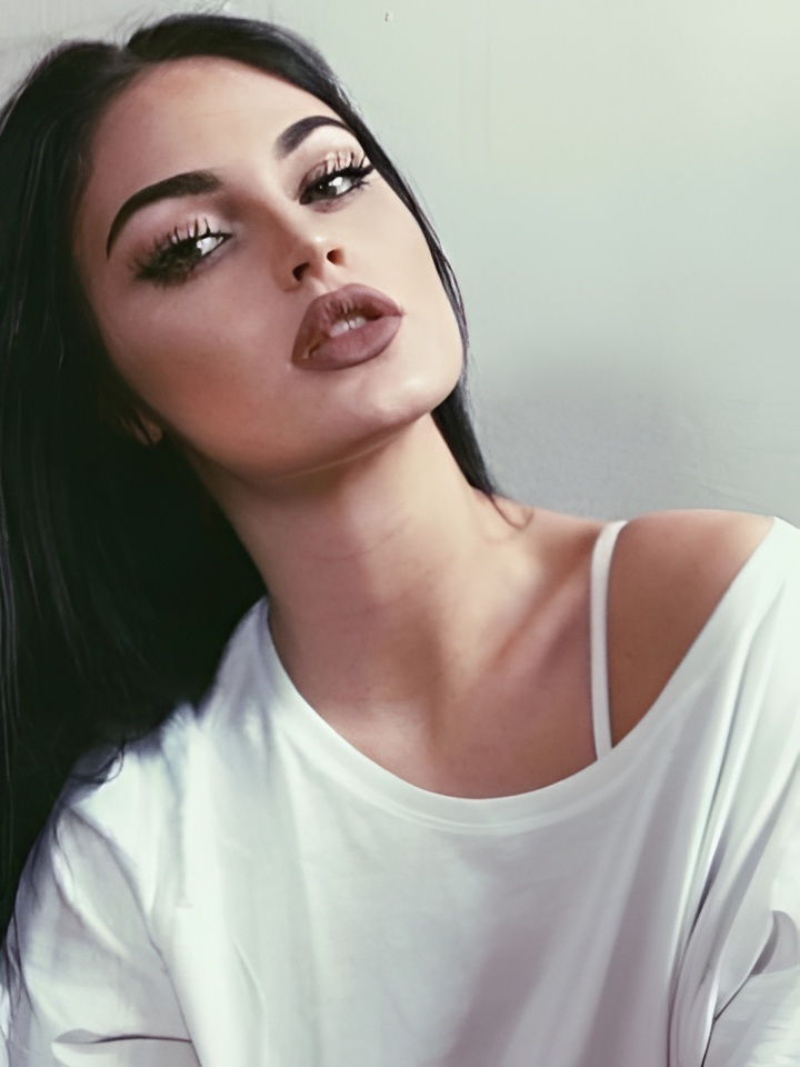 Моника привлекальеная девушка из Алчевска цена от 3000 руб