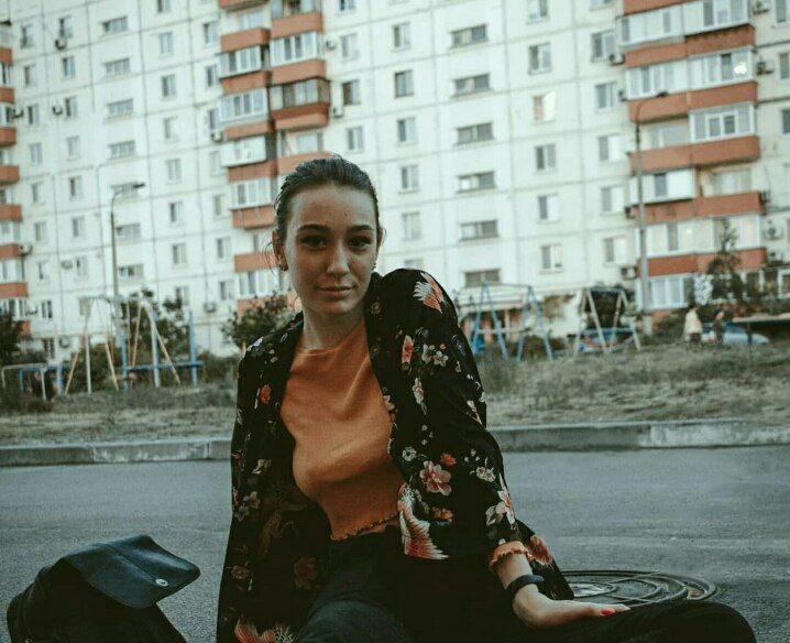 Лизка привлекальеная девушка из Алчевска цена от 3000 руб