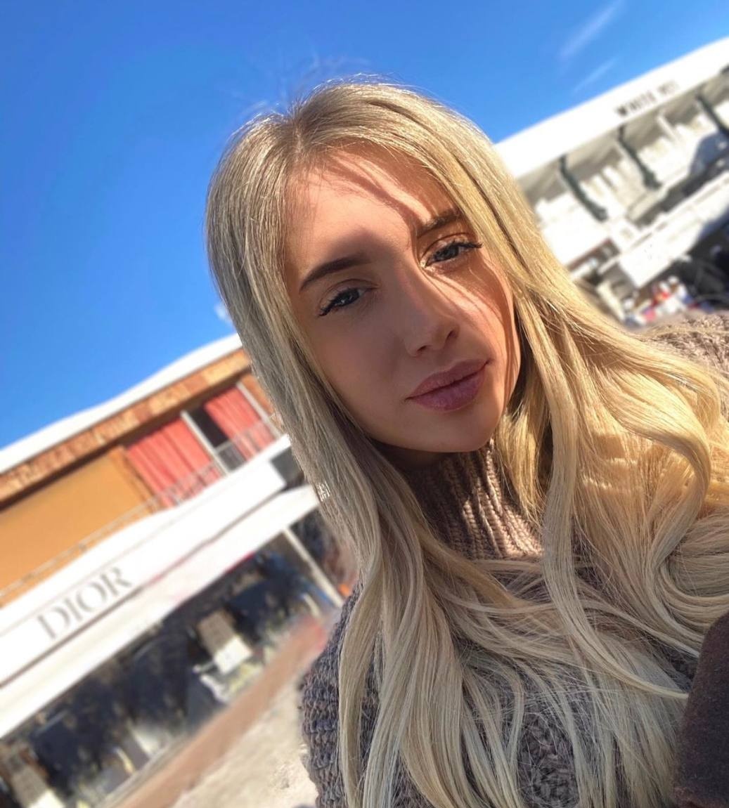 Дарья привлекальеная девушка из Алчевска цена от 3000 руб