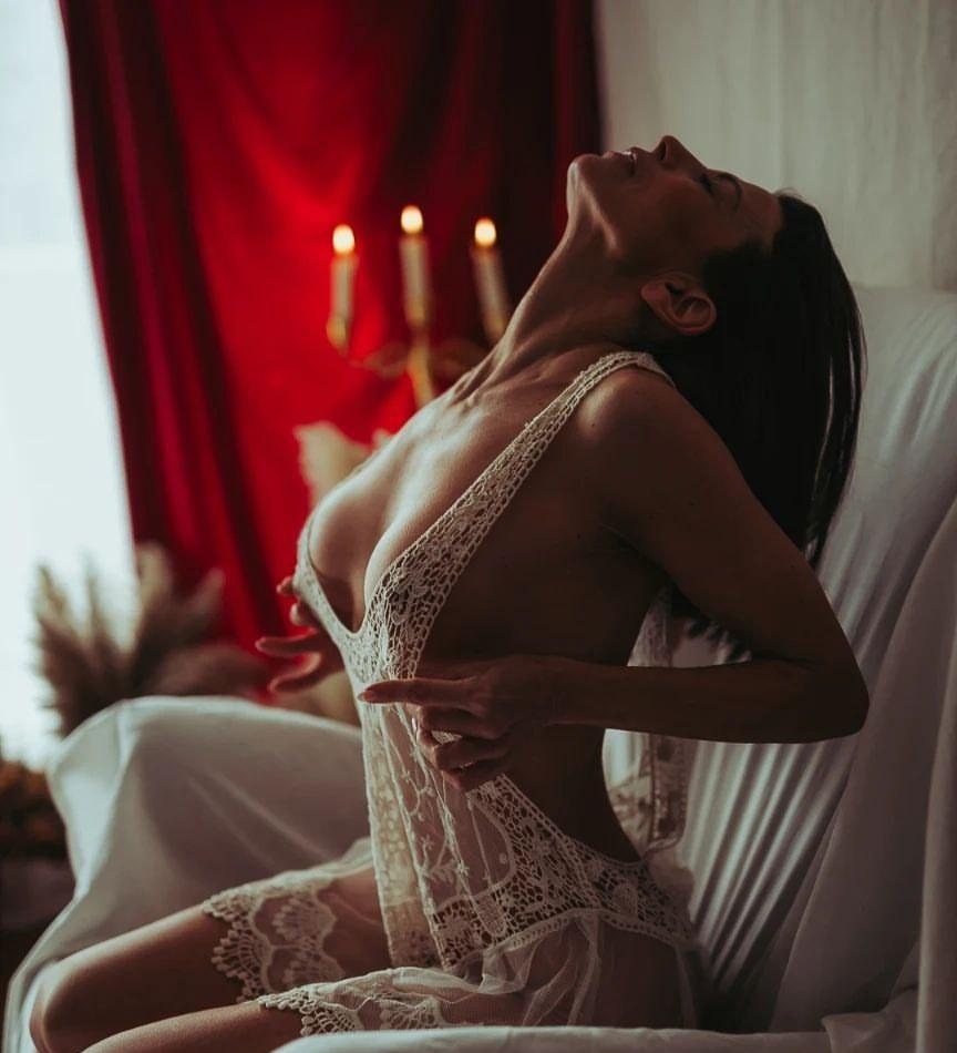 Алевтина привлекальеная девушка из Алчевска цена от 4000 руб