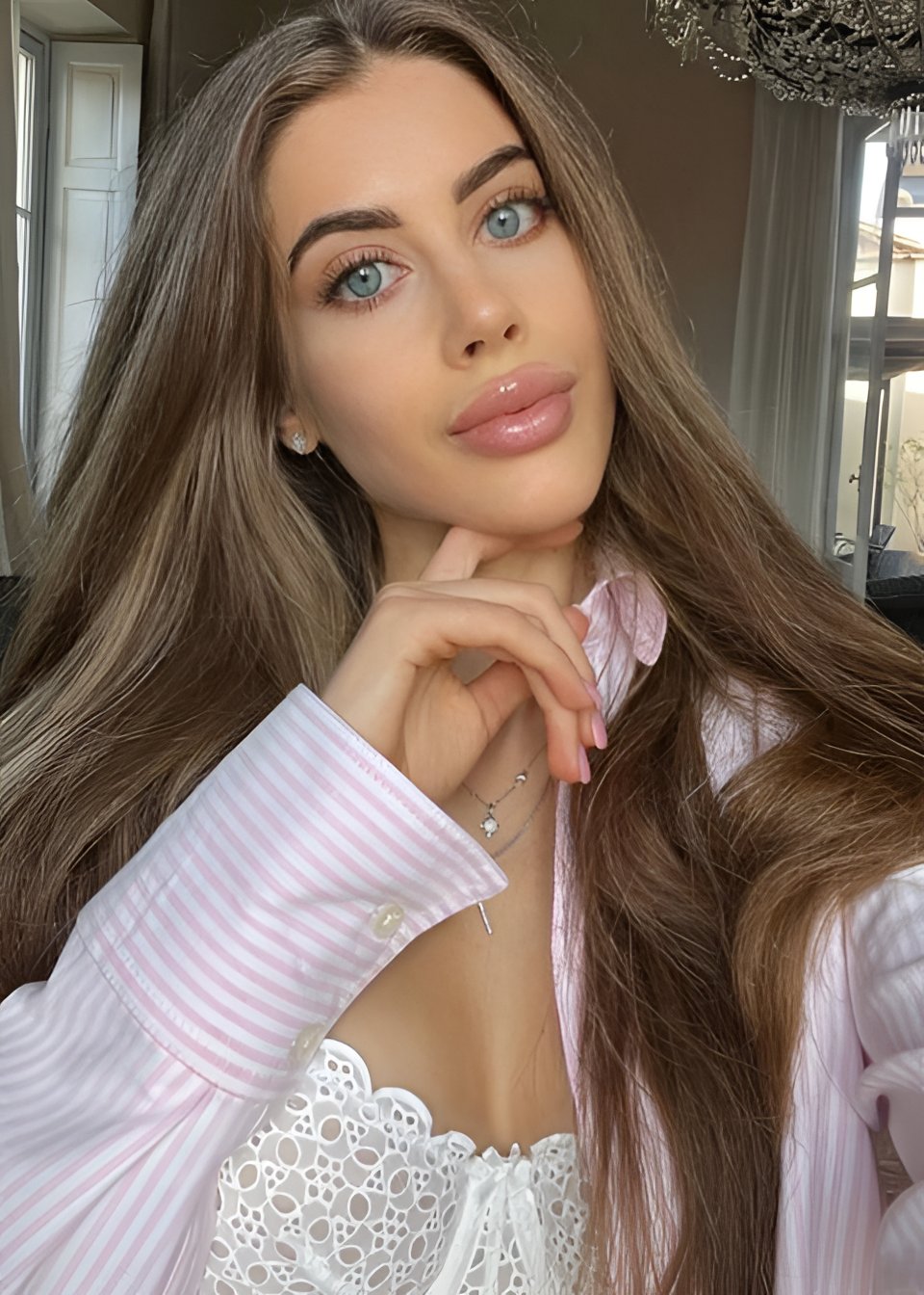 Молли привлекальеная девушка из Алчевска цена от 5000 руб