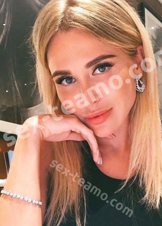Карина привлекательная девушка из Алчевска цена от 3500 руб