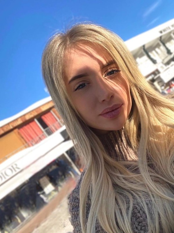 Дарья привлекательная девушка из Алчевска цена от 3000 руб