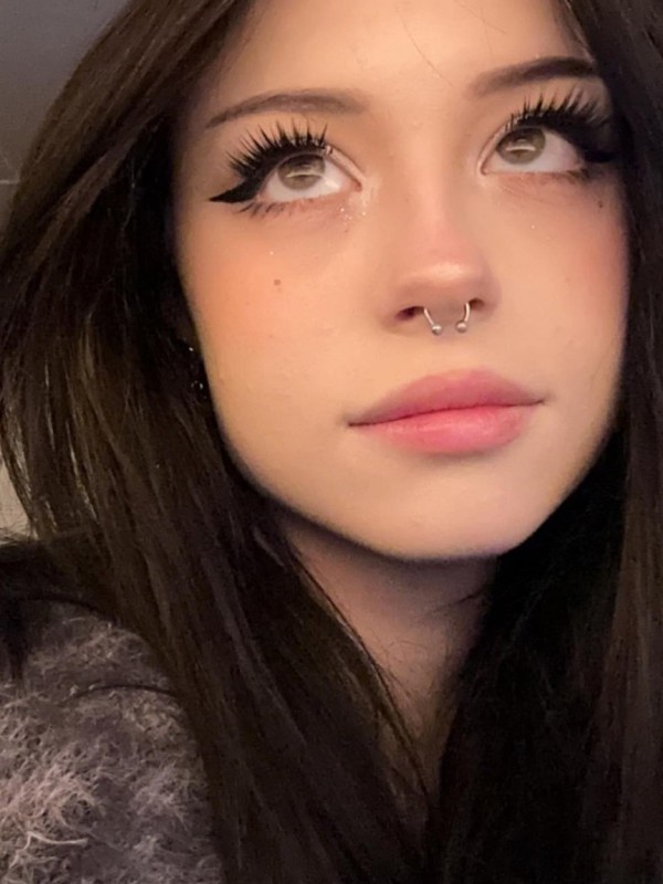 Яночка привлекательная девушка из Алчевска цена от 6000 руб